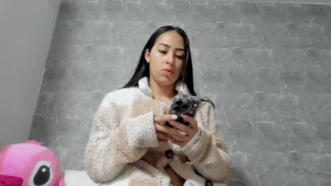 Snapshot of vanessaadol chatting on 02-23-25, 12:05 vanessaadol online show from 02-23-25, 12:05