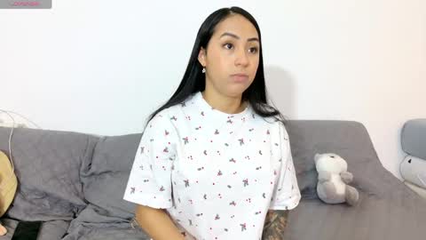 vanessaadol online show from 05-19-26, 08:42