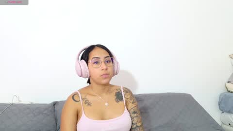 Snapshot of vanessaadol chatting on 07-01-26, 10:50 vanessaadol online show from 07-01-26, 10:50