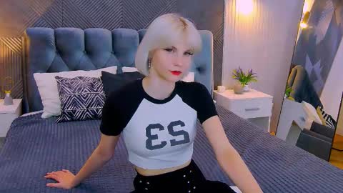 Snapshot of vanessaaustin chatting on 02-09-26, 02:54 Vanessa online show from 02-09-26, 02:54