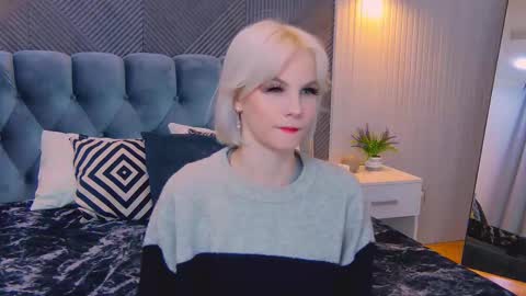 Snapshot of vanessaaustin chatting on 02-18-26, 02:46 Vanessa online show from 02-18-26, 02:46