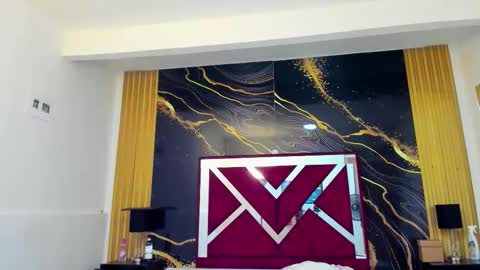 Vanessa Hard online show from 02-23-26, 01:14