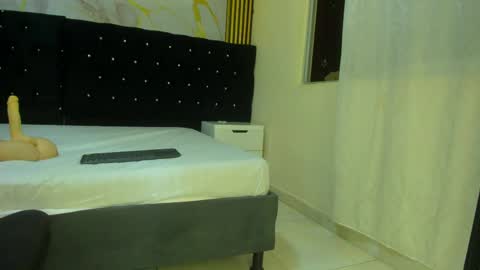 Vanessa Hard online show from 03-31-26, 03:41