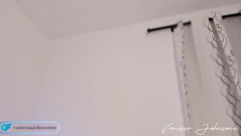 vanessajohnsonn online show from 01-27-25, 12:54