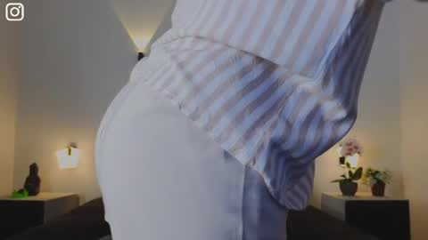 Snapshot of vanestrauss chatting on 03-07-25, 08:33 New account follow me online show from 03-07-25, 08:33