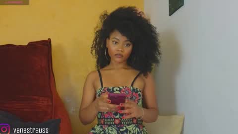 Snapshot of vanestrauss chatting on 11-13-25, 07:46 New account follow me online show from 11-13-25, 07:46