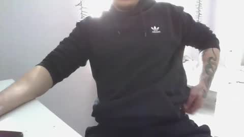 Snapshot of vanhelll chatting on 02-20-25, 12:15 vanhelll online show from 02-20-25, 12:15