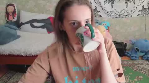 Snapshot of vanilla_arya chatting on 07-18-26, 09:57 Adelina online show from 07-18-26, 09:57
