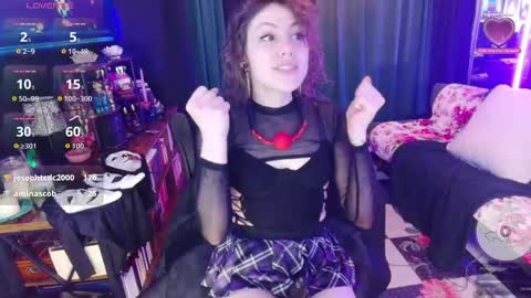 Snapshot of vanilla_skkye chatting on 05-26-26, 02:40 Skkye online show from 05-26-26, 02:40