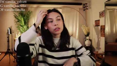 Snapshot of vanilla_velvet chatting on 03-19-26, 02:04 Annabet online show from 03-19-26, 02:04