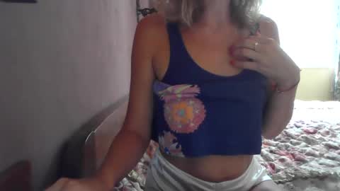 Snapshot of vanillachika205 chatting on 07-22-26, 01:25 vanillachika205 online show from 07-22-26, 01:25