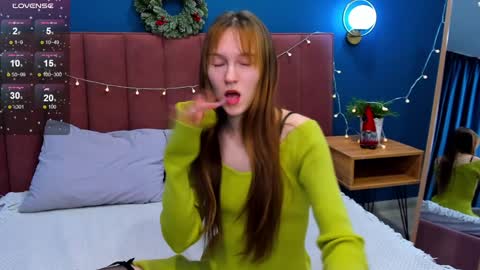 Snapshot of vanillakelly chatting on 12-10-24, 04:24 Sofia online show from 12-10-24, 04:24