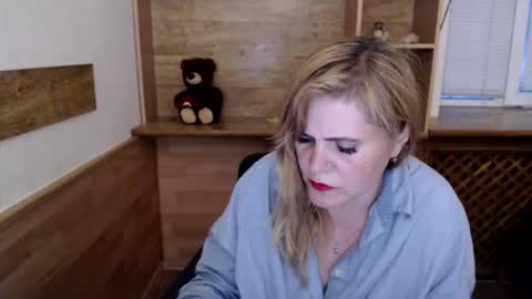 Snapshot of vanillaloveli chatting on 06-28-26, 05:52 vanillaloveli online show from 06-28-26, 05:52