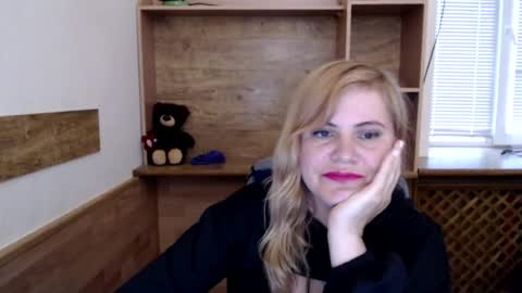 Snapshot of vanillaloveli chatting on 07-09-26, 06:06 vanillaloveli online show from 07-09-26, 06:06