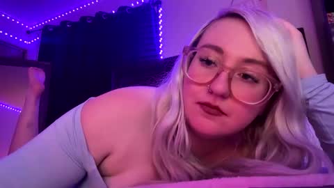 vanillapuddingpie online show from 04-11-26, 01:21