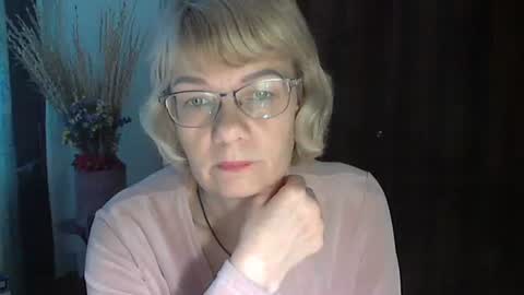 Vanillaxcreamy online show from 01-14-25, 01:06