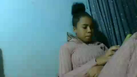 Snapshot of vanille6006 chatting on 06-14-26, 05:37 vanille6006 online show from 06-14-26, 05:37