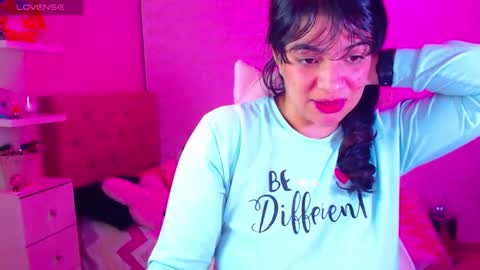 Snapshot of vannessa_shy chatting on 12-06-24, 02:13 Vanesa online show from 12-06-24, 02:13