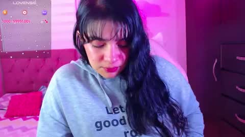 Snapshot of vannessa_shy chatting on 12-30-24, 08:04 Vanesa online show from 12-30-24, 08:04