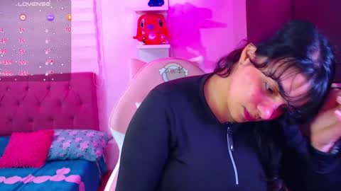 Snapshot of vannessa_shy chatting on 01-07-25, 07:59 Vanesa online show from 01-07-25, 07:59