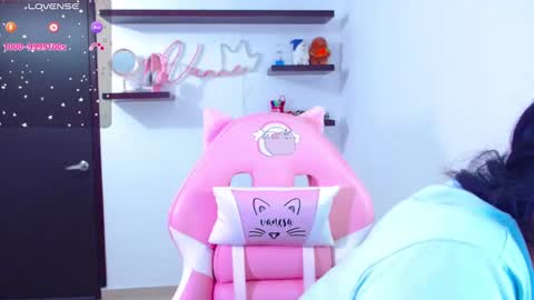 Snapshot of vannessa_shy chatting on 02-06-25, 08:34 Vanesa online show from 02-06-25, 08:34