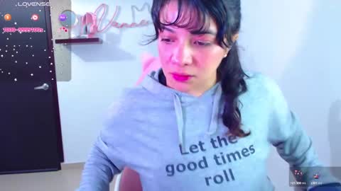 Snapshot of vannessa_shy chatting on 02-11-25, 10:39 Vanesa online show from 02-11-25, 10:39