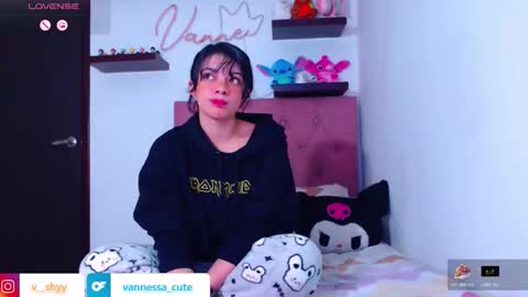 Snapshot of vannessa_shy chatting on 10-30-25, 11:27 Vanesa online show from 10-30-25, 11:27