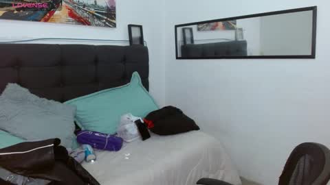 vane online show from 11-23-25, 09:14