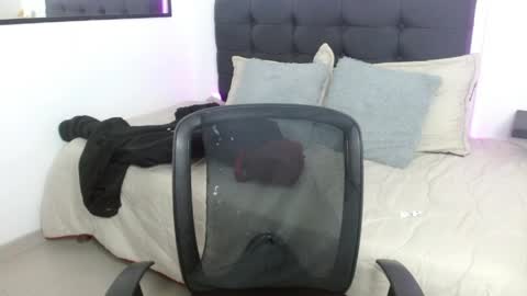 Snapshot of vannesweet_ chatting on 04-19-26, 07:38 vane online show from 04-19-26, 07:38
