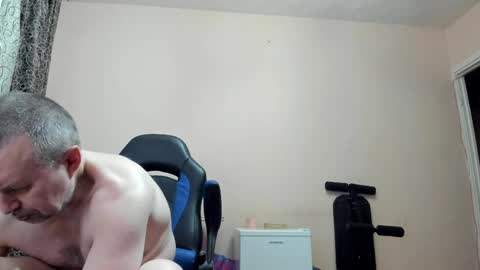 vano_822 online show from 04-15-26, 06:04