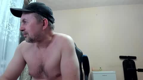 vano_822 online show from 05-18-26, 07:41