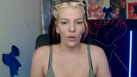 Vanessa online show from 04-05-26, 02:36