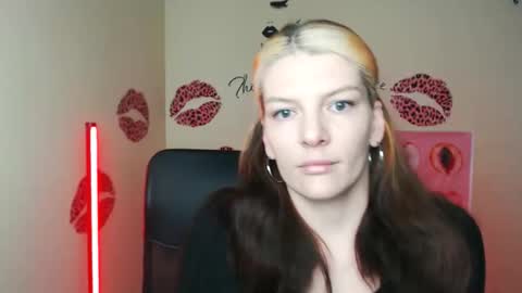 Vanessa online show from 04-19-26, 04:17