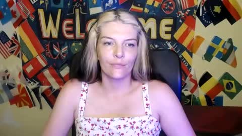Snapshot of vanrey_ chatting on 06-29-26, 10:15 Vanessa online show from 06-29-26, 10:15
