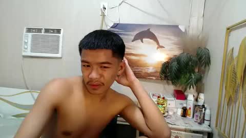 Snapshot of vanxxx2005 chatting on 03-10-25, 04:49 vanxxx2005 online show from 03-10-25, 04:49