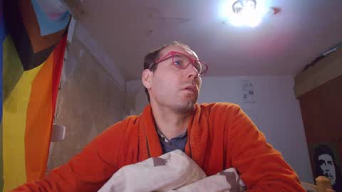 Snapshot of vanya101 chatting on 12-29-24, 03:11 Vanya Gold online show from 12-29-24, 03:11