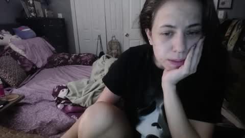 Snapshot of vaua089 chatting on 09-20-25, 05:19 vaua089 online show from 09-20-25, 05:19