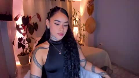 Snapshot of vayolett_bass chatting on 06-24-26, 08:13 Vayolett Bass online show from 06-24-26, 08:13