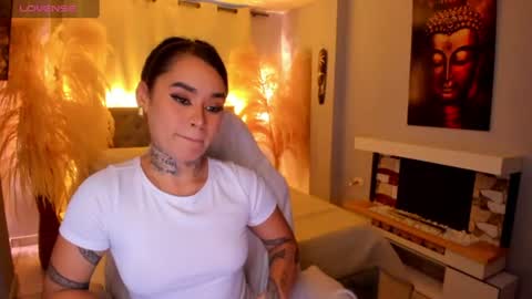 Snapshot of vayolett_bass chatting on 08-06-26, 11:06 Vayolett Bass online show from 08-06-26, 11:06