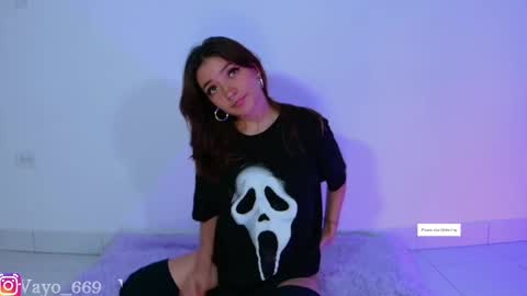 Vayolett online show from 02-17-25, 05:21