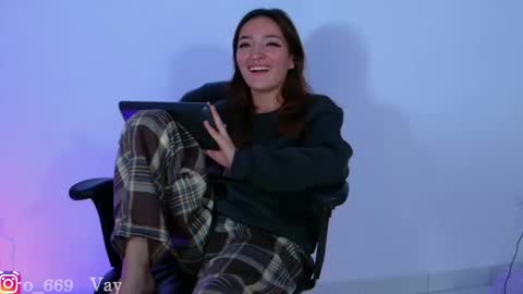 Vayolett online show from 02-28-25, 12:43