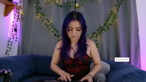 Vayolett online show from 12-17-25, 01:33