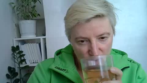 vea_motty online show from 04-18-26, 01:59