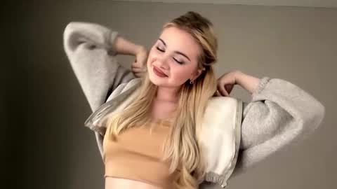 Monika online show from 02-18-26, 01:07