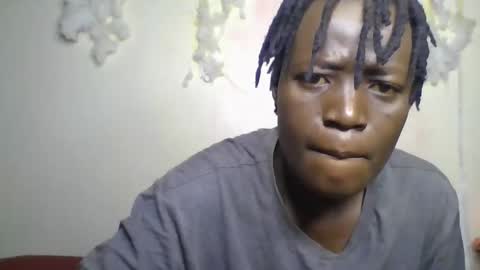 Vee tommy online show from 11-16-25, 05:02