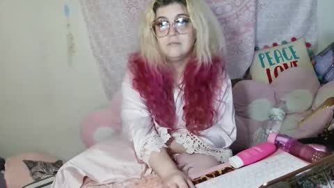 Snapshot of veelehanex3 chatting on 06-08-26, 01:33 Veronica Lehane online show from 06-08-26, 01:33