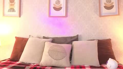 Vee Simons online show from 11-01-25, 07:38