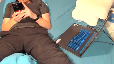 Snapshot of veganbadass6969 chatting on 12-29-24, 10:03 D online show from 12-29-24, 10:03