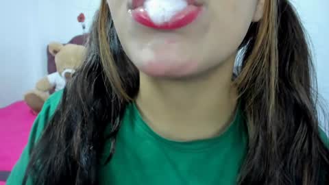 Snapshot of veky_saliva01 chatting on 01-19-25, 07:26 camila online show from 01-19-25, 07:26