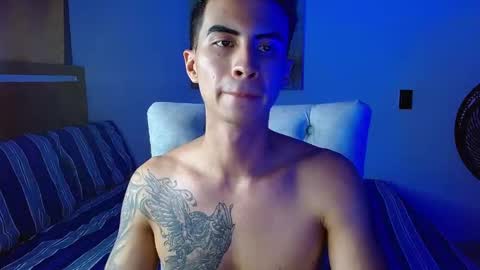 velk_hot1 online show from 03-10-26, 12:48